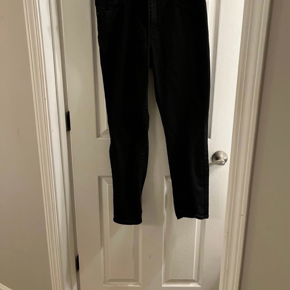 Levis 724 high rise straight black jeans 31